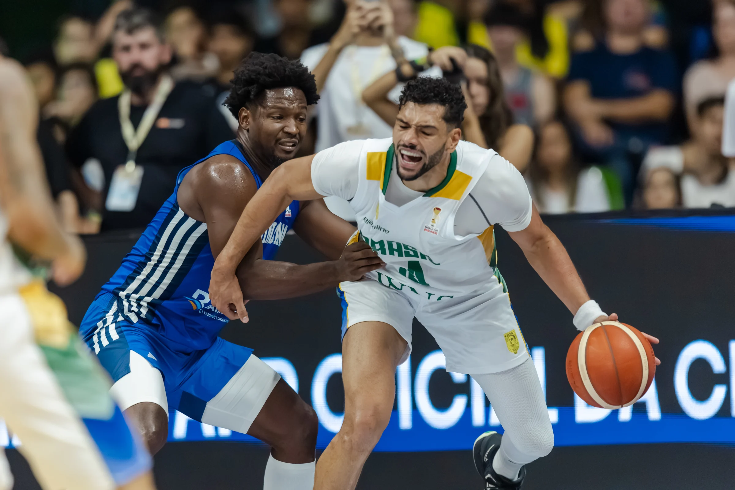 Montero y Feliz tumban a Brasil (90-94) y rompen quince años de sequía dominicana