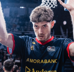 Kostadinov buscará en Bélgica los minutos que no encontró en Andorra