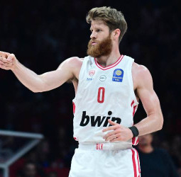 Olympiacos rechaza un millón de dólares y Justin Anderson por Thomas Walkup
