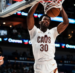 Damian Jones, Olivier Sarr y Lester Quiñones: así quiere cerrar el Real Madrid su plantilla