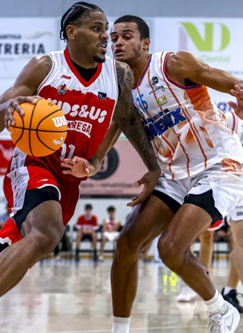 El Manresa arrasa al Cheshire Phoenix en su estreno (113-91) con la vuelta de Hugo Benítez