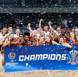 La Selección U16F culmina un campeonato de ensueño para conquistar el título continental, 40-87