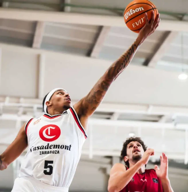 Jaworski se estrena con 38 puntos y el Casademont gana su primer test al Lleida (106-102)