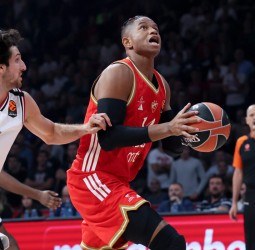 Hapoel Tel Aviv contacta con Jasiel Rivero