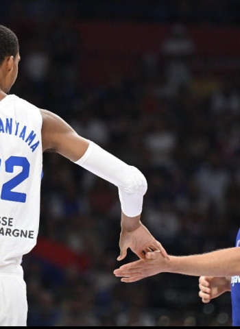 Jokic gana el duelo de gigantes: Serbia tumba a la Francia de Wembanyama en Belgrado