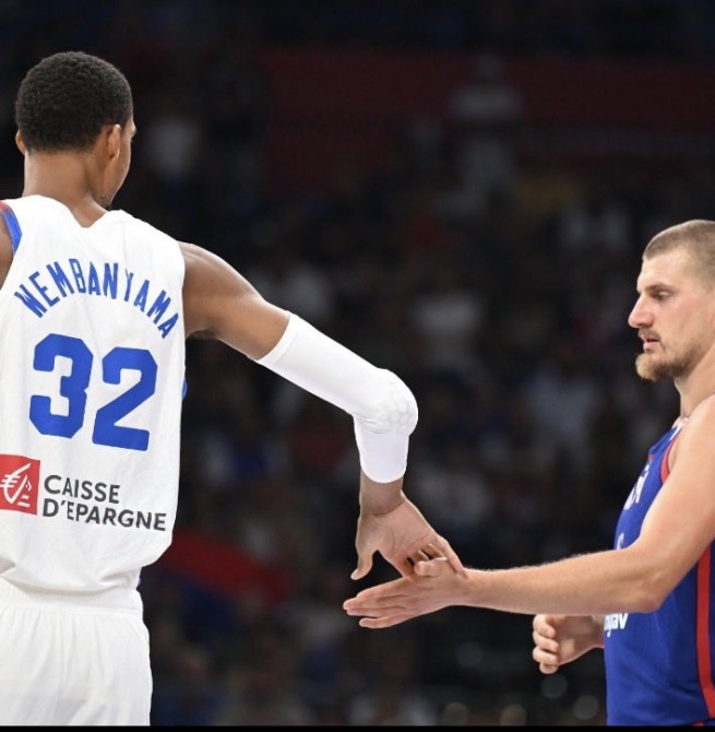 Jokic gana el duelo de gigantes: Serbia tumba a la Francia de Wembanyama en Belgrado