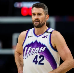 Kevin Love quiere volver a jugar con LeBron en Philadelphia