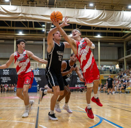 McClung debuta en Europa y el FIATC Girona arranca la pretemporada con victoria (93-77)