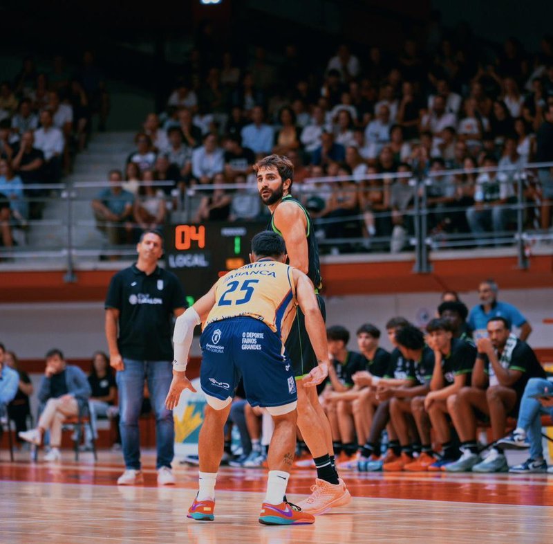 El Monbus Obradoiro se impone al Joventut en Gijón (77-96)