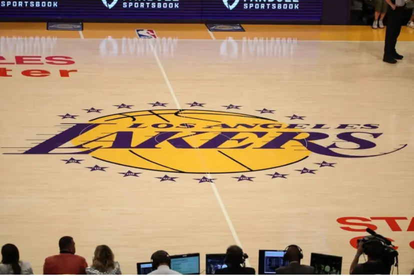 Los Lakers se venden por 12.500 millones, la cifra más alta de la historia del deporte