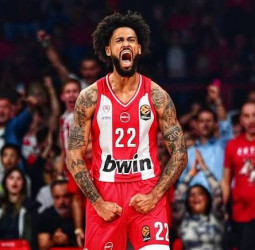 Tyler Dorsey amplía su contrato con el Olympiacos y se dispara hasta los tres millones