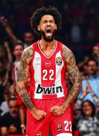 Tyler Dorsey amplía su contrato con el Olympiacos y se dispara hasta los tres millones