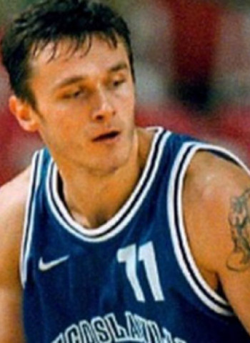 Željko Rebrača, facilidad natural para el juego cerca del aro