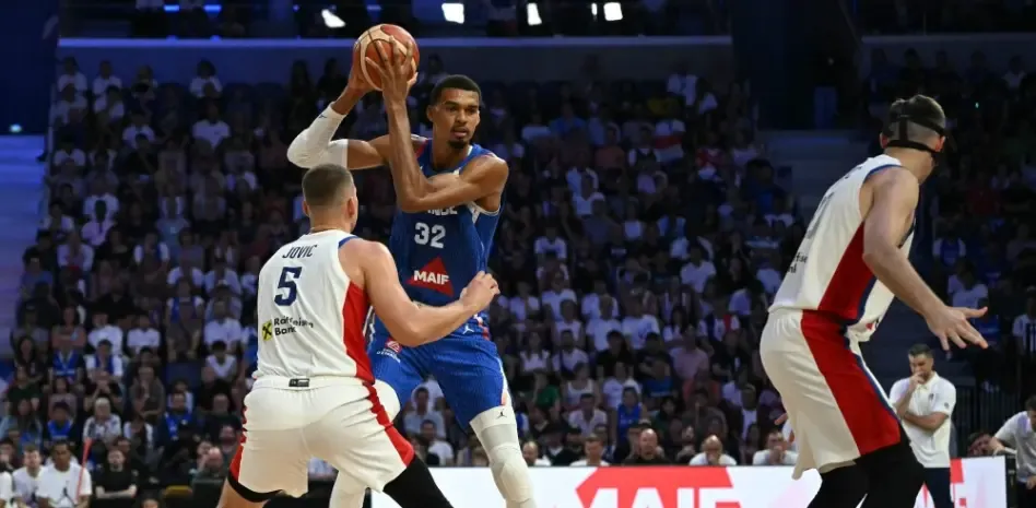 Hoard Silences Serbia with Buzzer-Beater as France Gets Revenge (91-90)