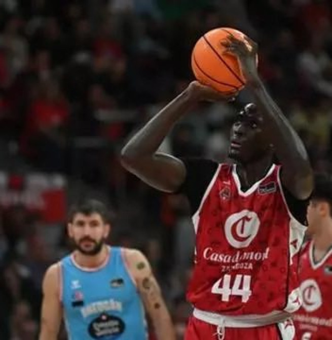 Un año después de irse, Bango vuelve a estar en la agenda de Zaragoza