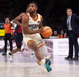 El UCAM Murcia zanja el caso DeJulius: ratifica su contrato y lo cede al Besiktas