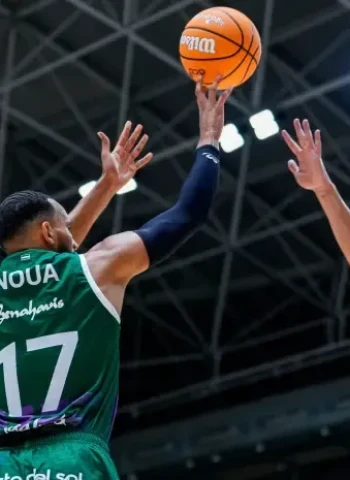 El Unicaja frena al UCAM Murcia en Jaén y gana el primer Trofeo Alfonso Sánchez (74-69)