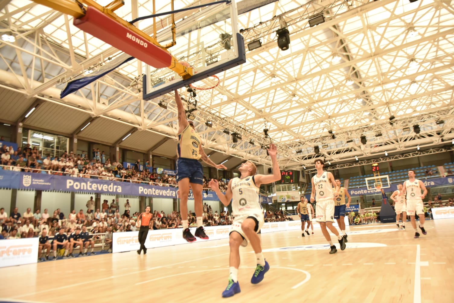 El Monbus Obradoiro se resarce con quince triples ante el Alba Berlín (105-86)