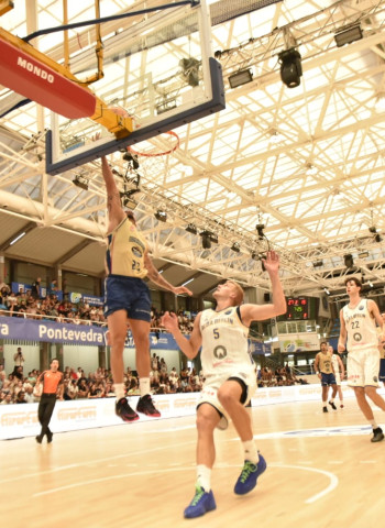El Monbus Obradoiro se resarce con quince triples ante el Alba Berlín (105-86)