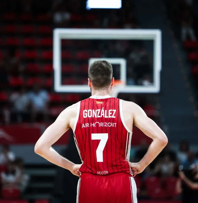 Casademont Zaragoza se impone a La Laguna Tenerife tras un luchado triunfo (86-84)