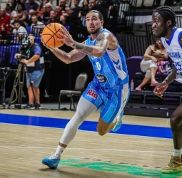El Breogán bate su récord europeo de puntos y de triples en su estreno en Bulgaria (126-80)