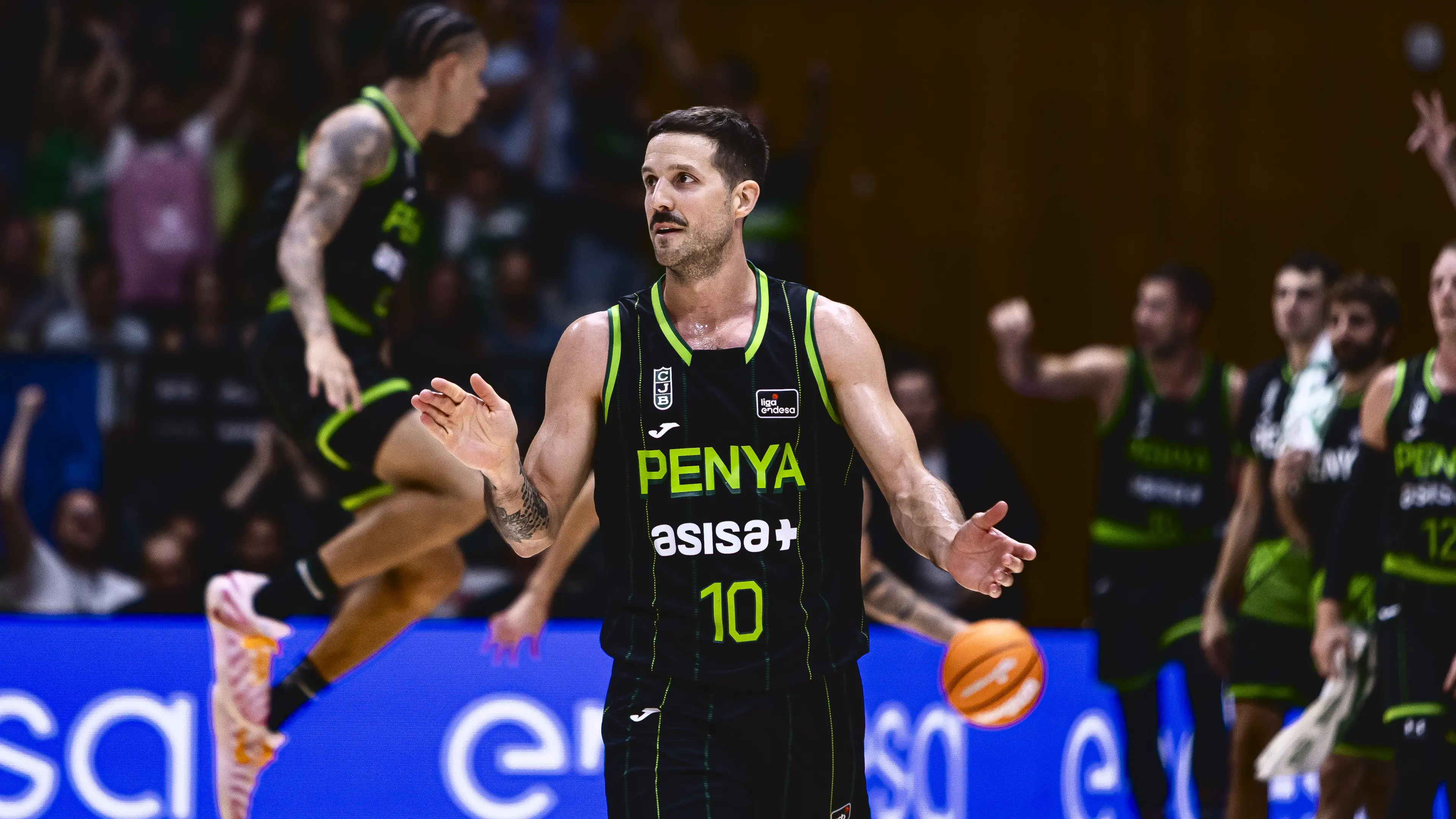 Laprovittola guía a la Penya a la final de la Supercopa (96-84)