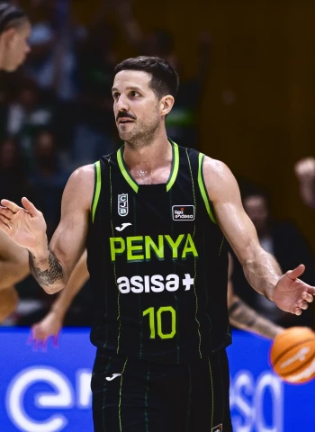 Laprovittola guía a la Penya a la final de la Supercopa (96-84)