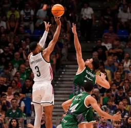 El Real Madrid arrolla al Unicaja en el Carpena (74-113) y revalida el Costa del Sol