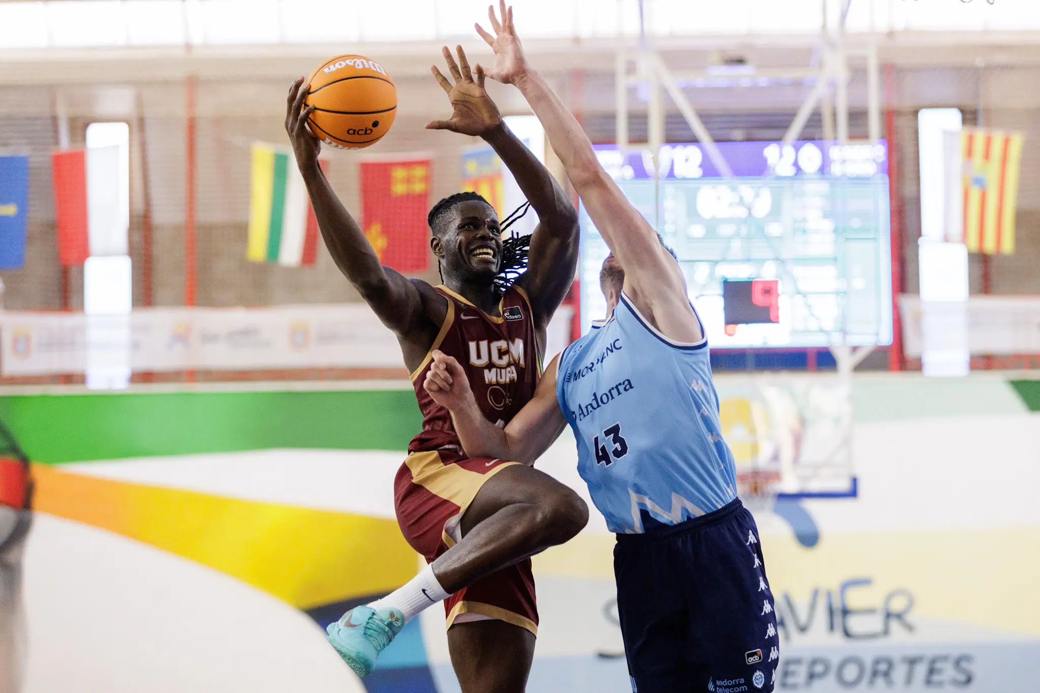 El UCAM Murcia encadena su tercera victoria holgada y se lleva el Memorial de San Javier (91-65)