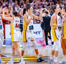 España arrasa a Alemania en su estreno en el Mundial (83-53)