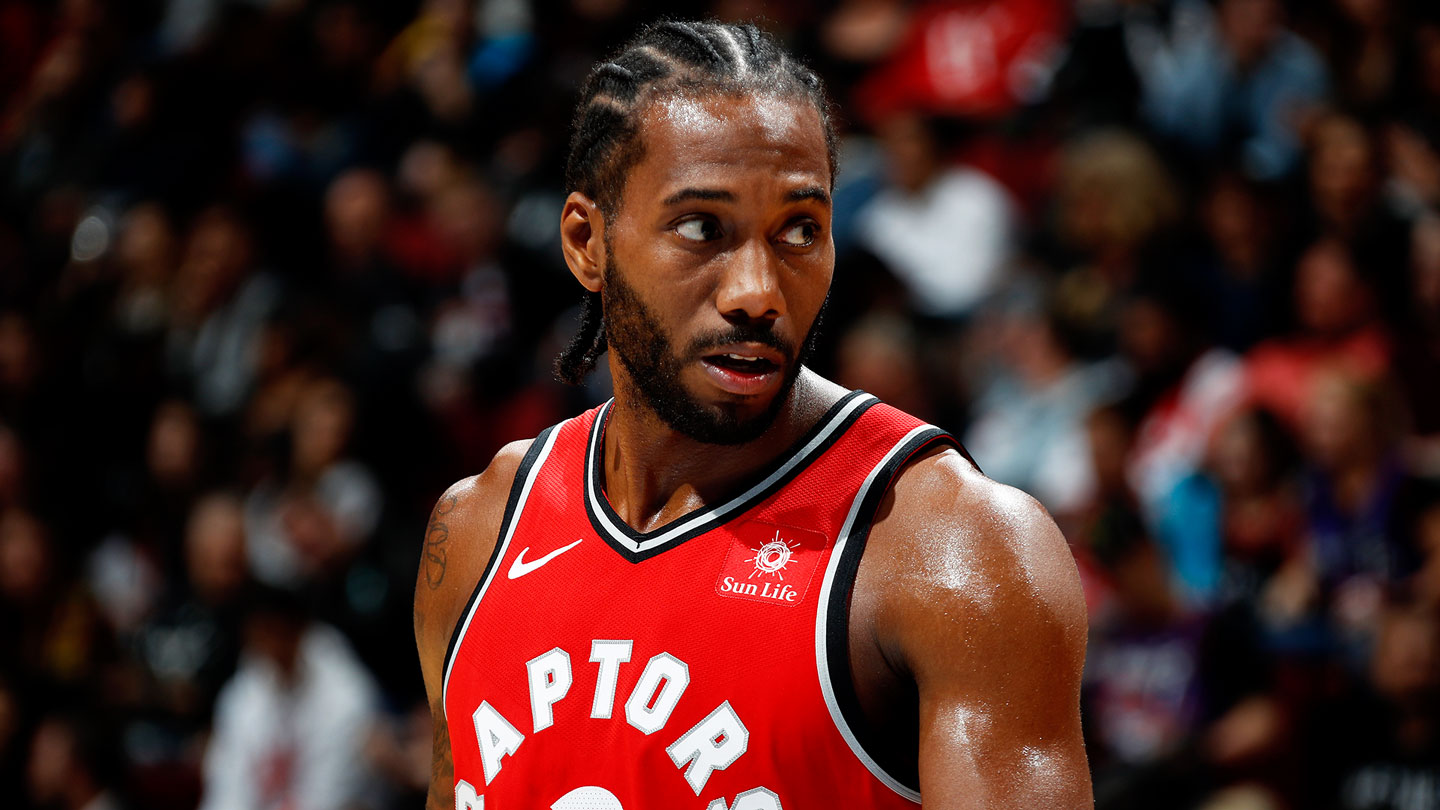 Kawhi Leonard extiende con los Raptors por dos años y 115 millones