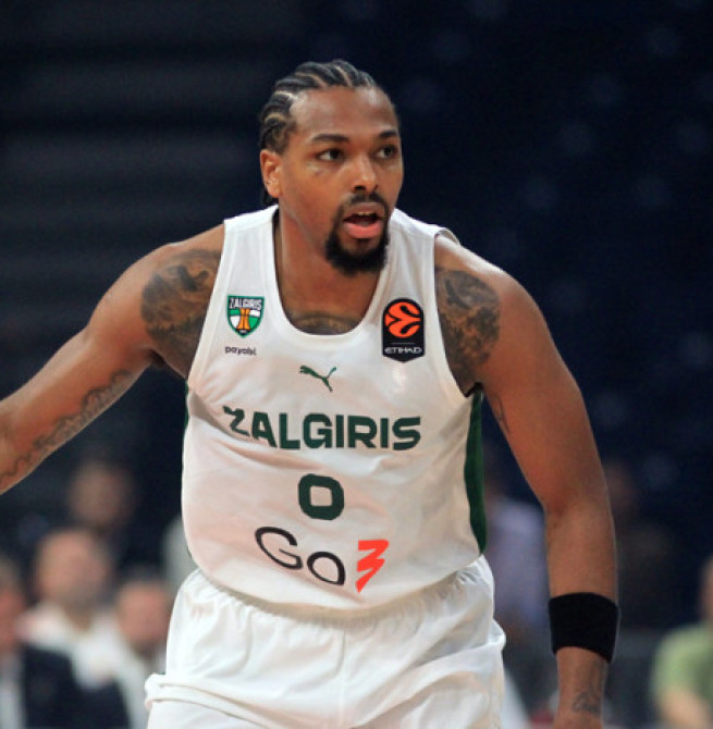 Ibon Navarro se estrena en Belgrado con derrota ante un Zalgiris sostenido por Valanciunas (77-83)
