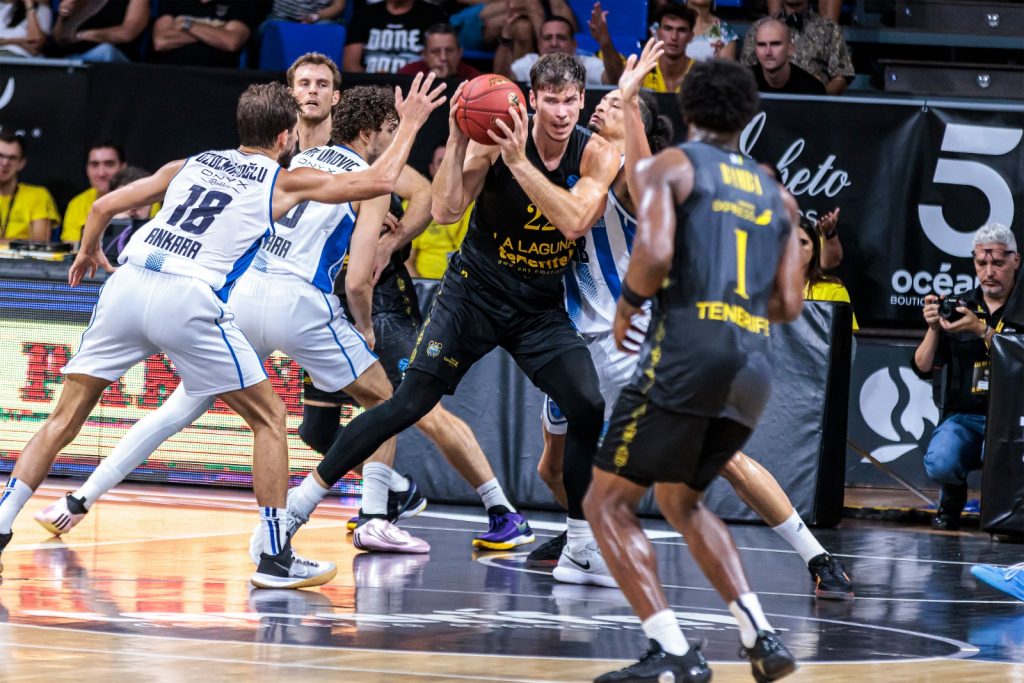 La Laguna Tenerife estrena la EuroCup con victoria ante el Türk Telekom (82-75)