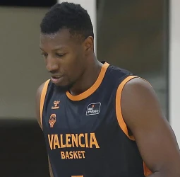 El Unicaja se interesa por Yankuba Sima para reforzar su juego interior
