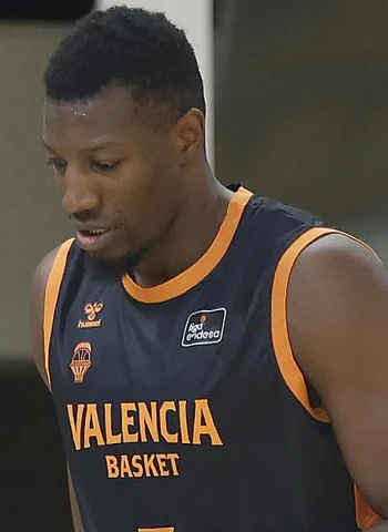 El Unicaja se interesa por Yankuba Sima para reforzar su juego interior