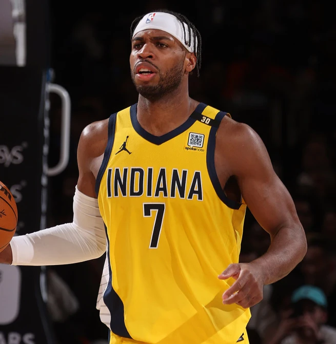 Buddy Hield, traspasado a los Hornets