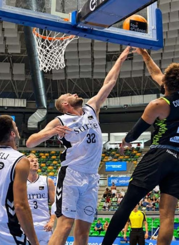 El Bilbao remonta y se lleva el Torneo Coliseum ante el Leyma Coruña (90-96)