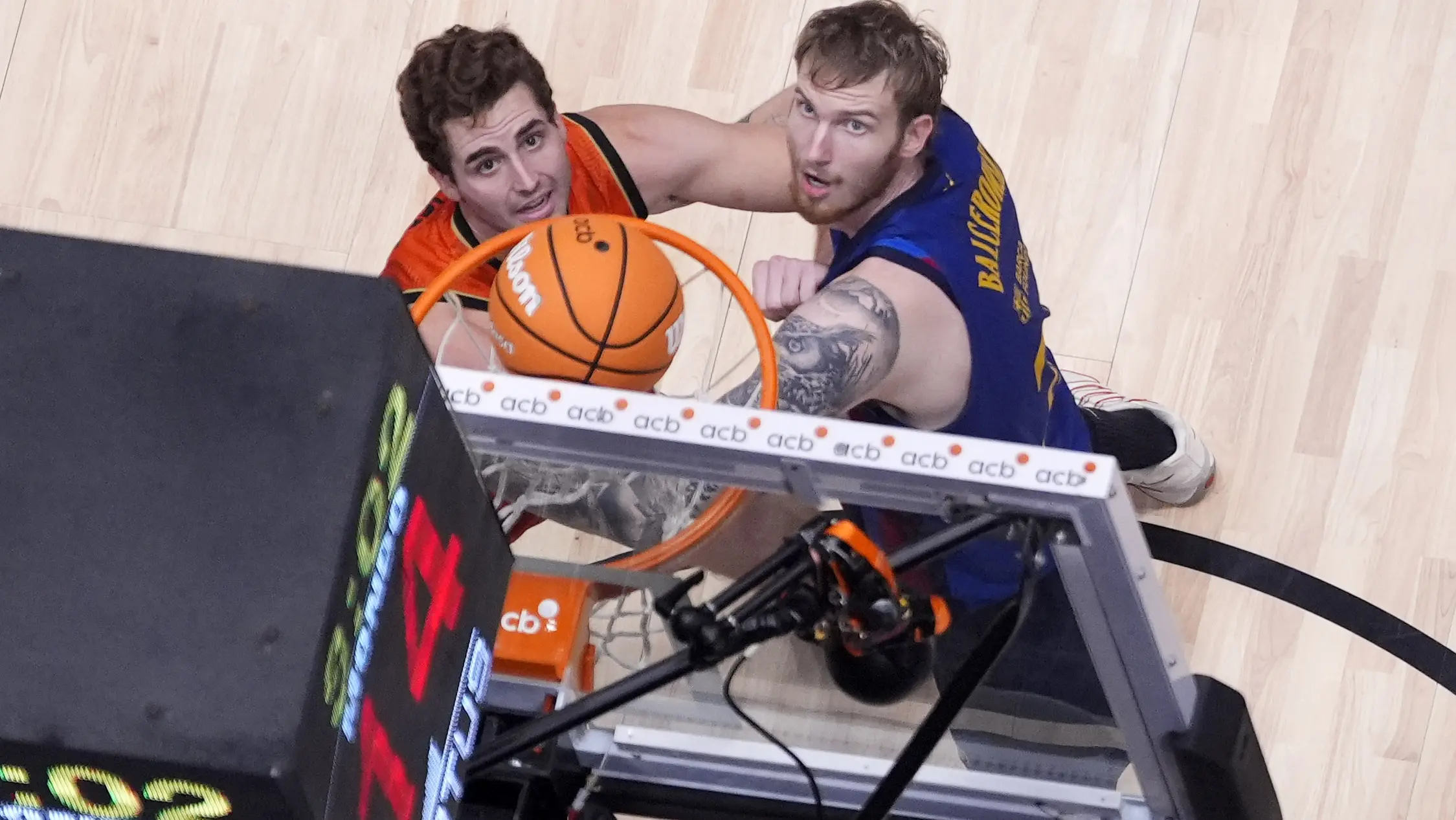 El Barça sabe sufrir y se convierte en el segundo finalista de la Supercopa (86-87)