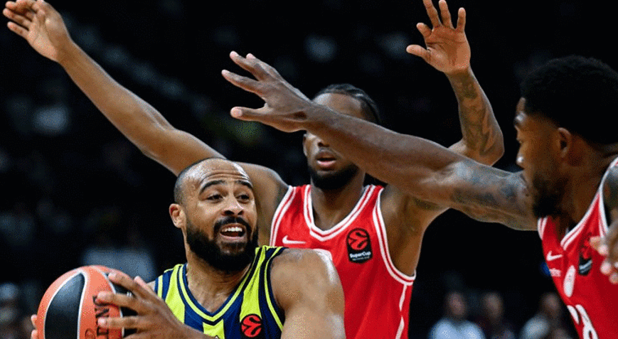 Fournier's Last-Minute Shot Sends Olympiacos to SuperCup Final (92-90)
