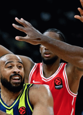 Fournier's Last-Minute Shot Sends Olympiacos to SuperCup Final (92-90)