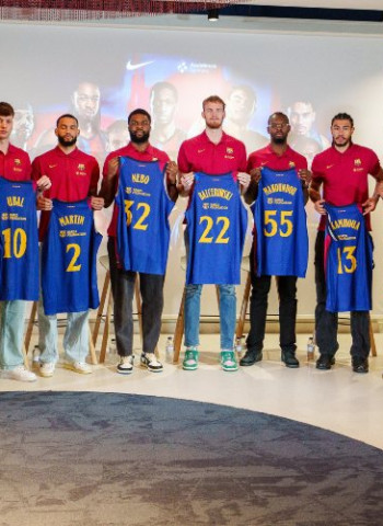 Barcelona Unveils Eleven New Signings, Faces Season With Only Four Returning Players