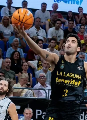 La Laguna Tenerife remonta veintiún puntos y vuelve a tumbar al Bilbao (96-89)