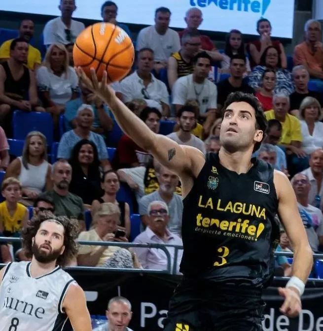 La Laguna Tenerife remonta veintiún puntos y vuelve a tumbar al Bilbao (96-89)