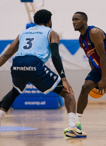 Tyrese Martin y Gibson lideran el primer test del nuevo Barça (96-101)