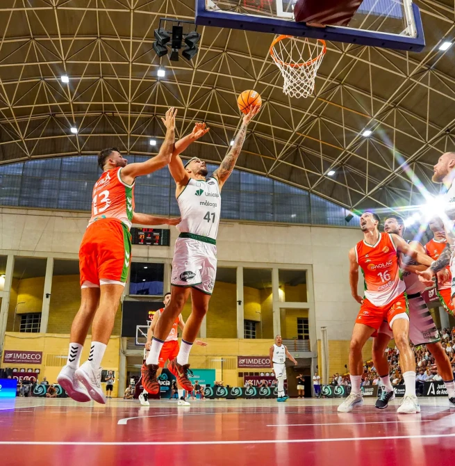 Unicaja gana en Córdoba su decimonovena Copa de Andalucía (86-61)