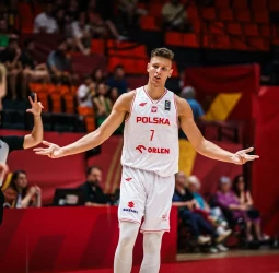 Los Knicks firman a Igor Milicic Jr. con un Exhibit 10 para el campus de pretemporada