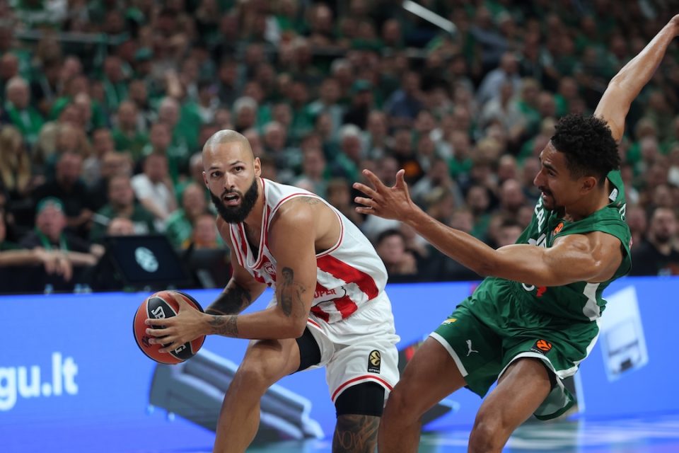 El Olympiacos gana en Kaunas con dos triples de Fournier (91-93)