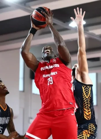 Olympiacos Extends Bryant Dunston for Another Month, Two-Time EuroLeague Champion at 40