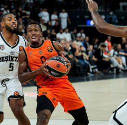 TJ Shorts decide en Estambul y el Valencia se estrena en la EuroLeague con un triunfo agónico (94-96)