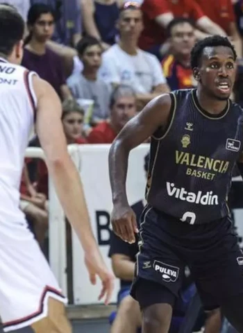 El Valencia Basket estrena la era de Xavi Albert con victoria ante el Casademont (88-81)